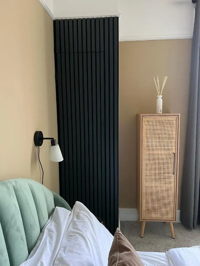 Luxury 1 Bed Flat In Hove Close To The Sea- Soho House Style Apartment Brighton