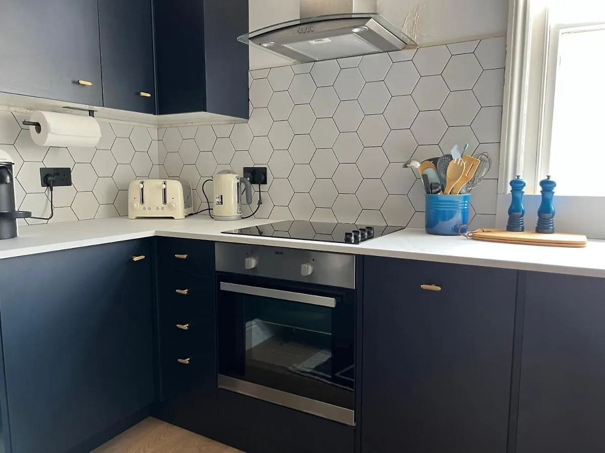 Luxury 1 Bed Flat In Hove Close To The Sea- Soho House Style Brighton
