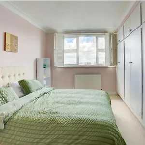 Homestay Lovely In Marin Area, Brighton