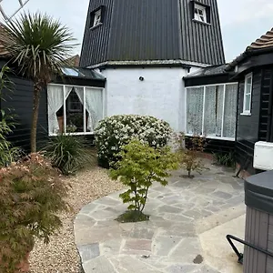 the-millers-cottage.cambridgehotelsuk.com/